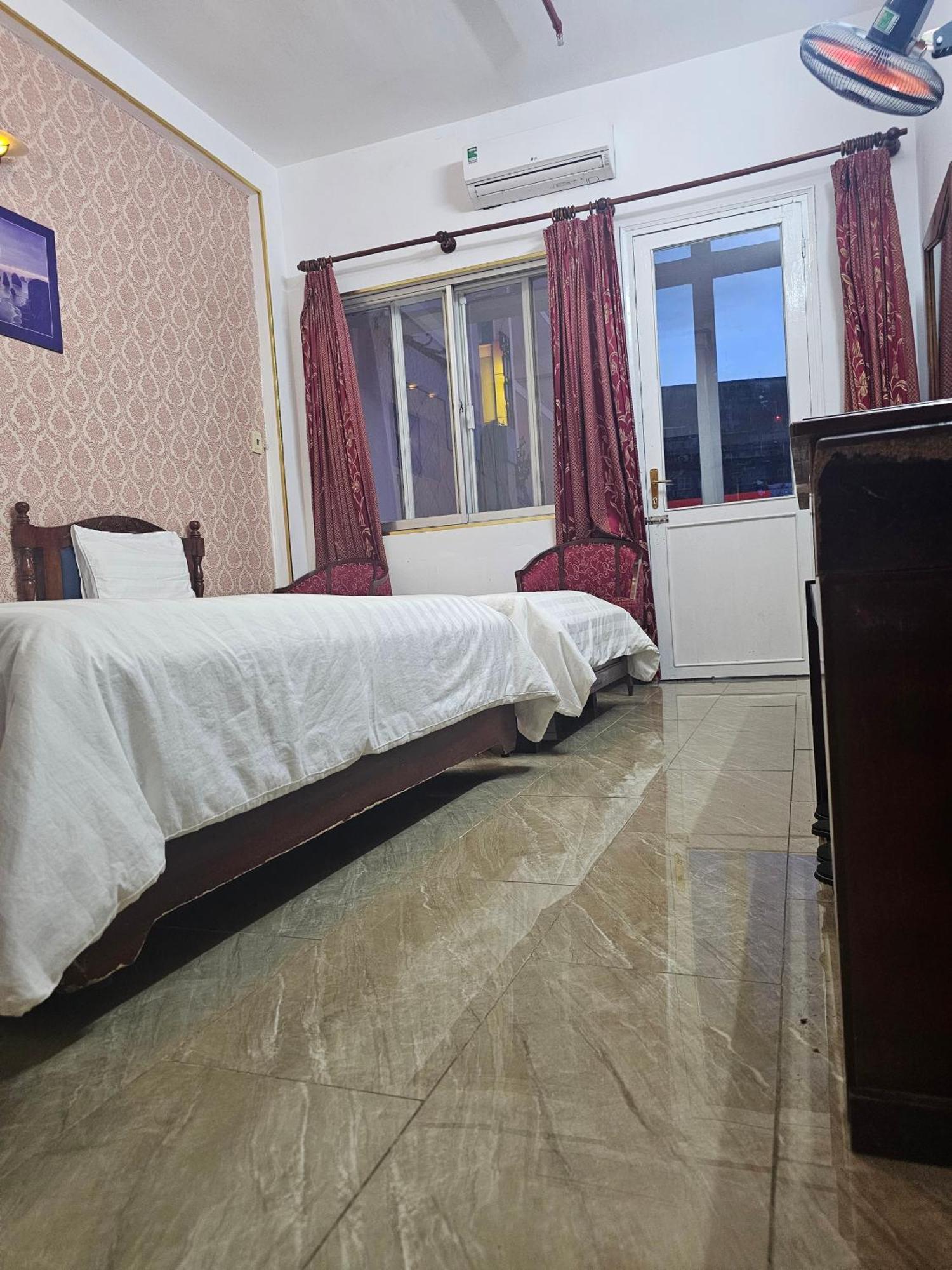 Khách sạn Trung Mai 2*
